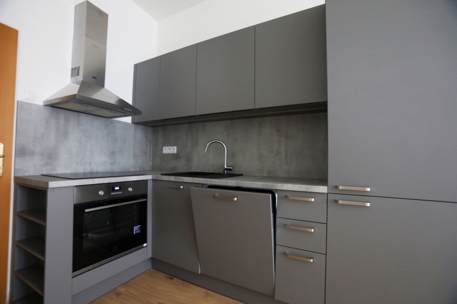 Pronájem bytu 1+kk 30 m², Francouzská, Praha, Praha Pronájem bytu 1+kk 30 m², Francouzská, Praha, Praha