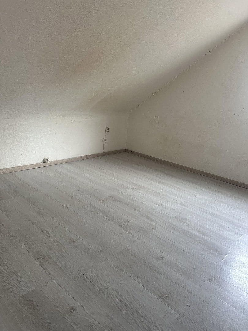 Pronájem bytu 4+1 16 m², Gartenstrasse, Heilbronn, Bádensko-Württembersko Pronájem bytu 4+1 16 m², Gartenstrasse, Heilbronn, Bádensko-Württembersko