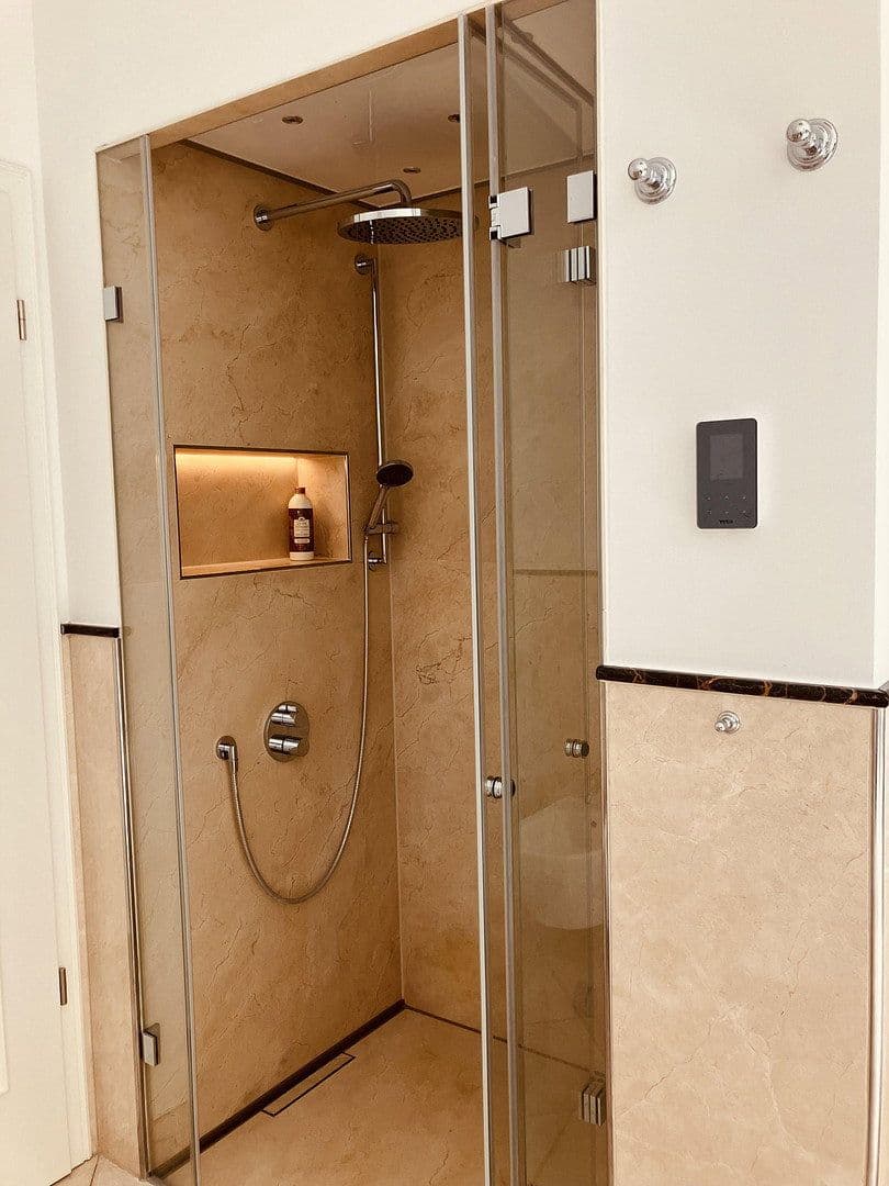 Prodej bytu 4+kk 138 m², Osserstr. 50, München, Bavorsko Prodej bytu 4+kk 138 m², Osserstr. 50, München, Bavorsko
