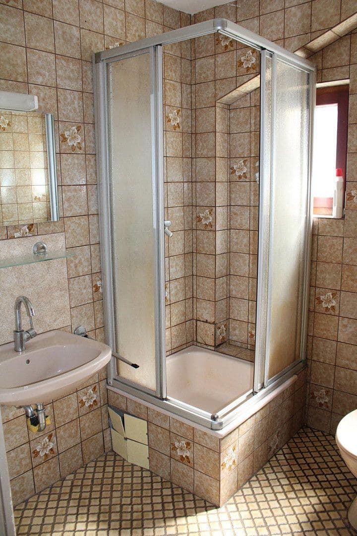 Prodej domu 166 m², pozemek 691 m², Medebach, Severní Porýní-Vestfálsko Prodej domu 166 m², pozemek 691 m², Medebach, Severní Porýní-Vestfálsko