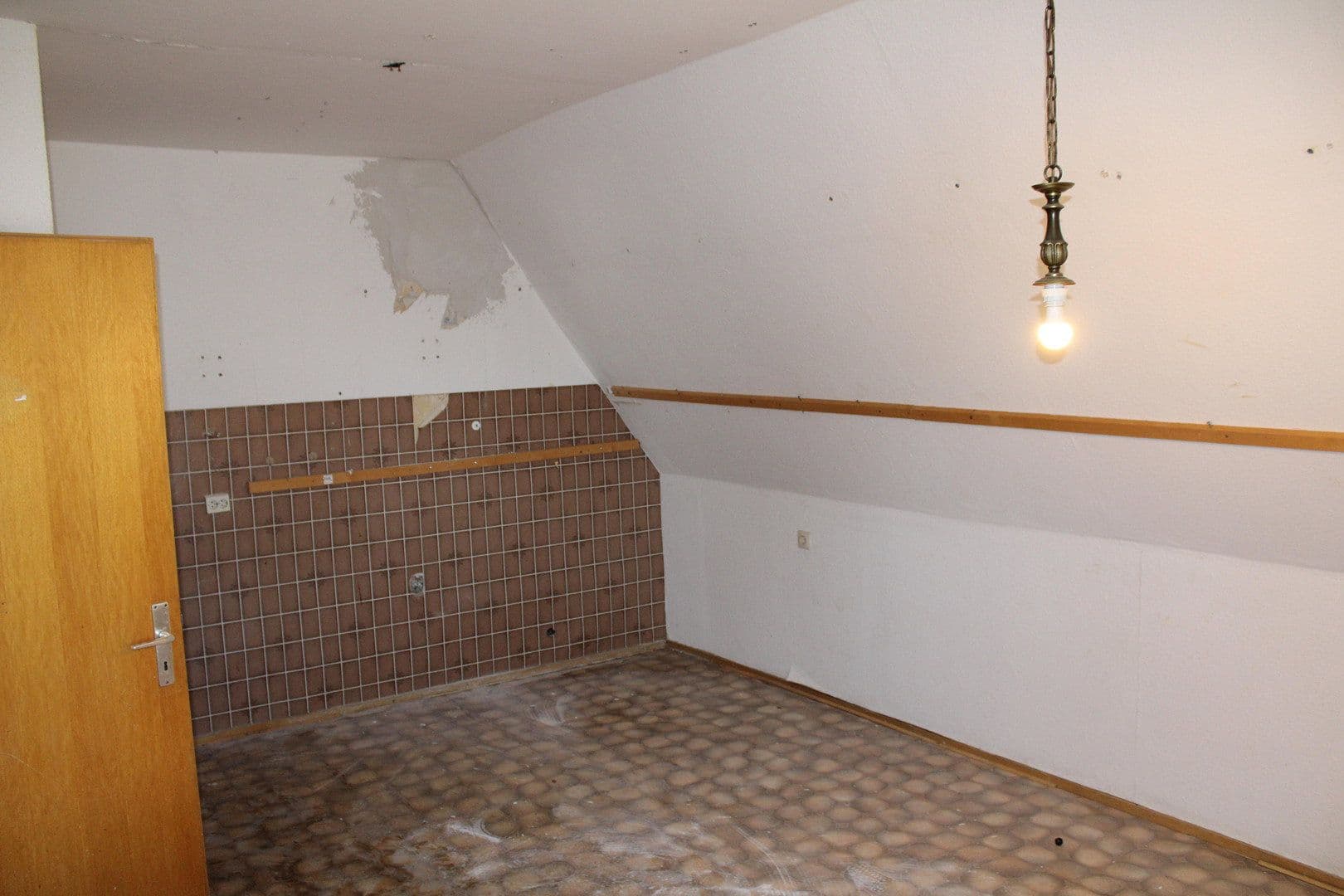 Prodej domu 166 m², pozemek 691 m², Medebach, Severní Porýní-Vestfálsko Prodej domu 166 m², pozemek 691 m², Medebach, Severní Porýní-Vestfálsko