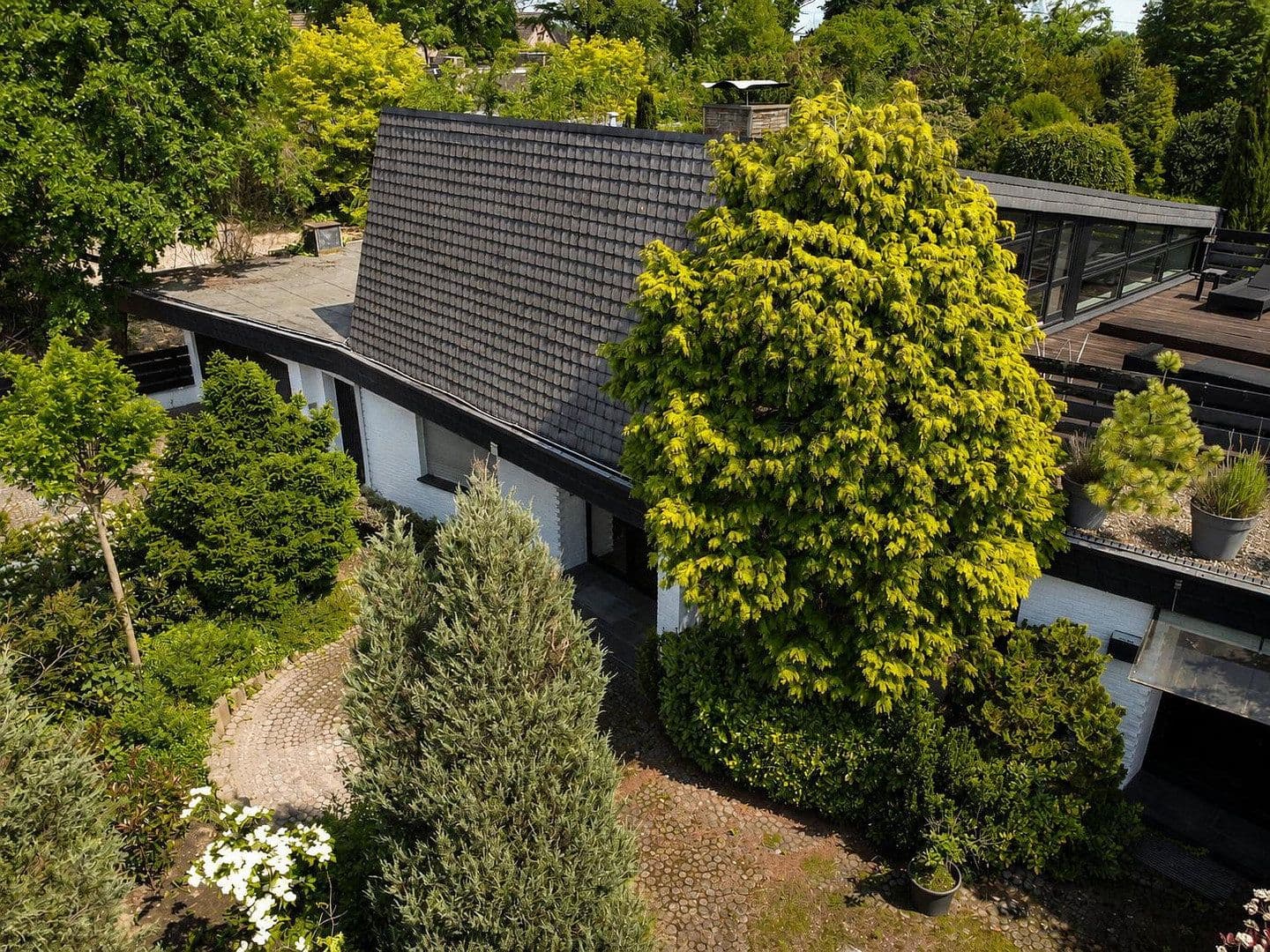 Prodej domu 377 m², pozemek 704 m², Tirgrathsfeldweg 7, Moers, Severní Porýní-Vestfálsko Prodej domu 377 m², pozemek 704 m², Tirgrathsfeldweg 7, Moers, Severní Porýní-Vestfálsko