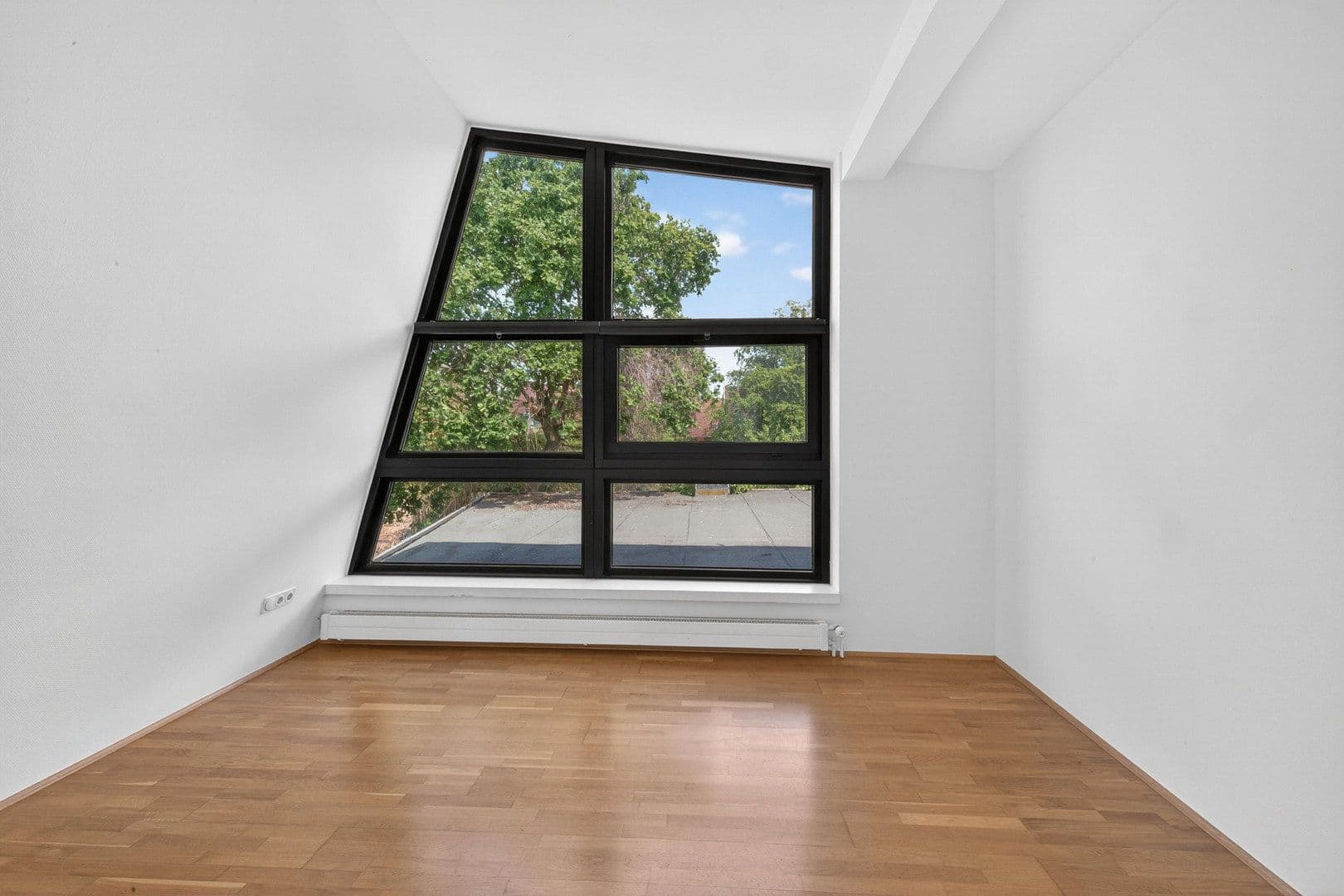 Prodej domu 377 m², pozemek 704 m², Tirgrathsfeldweg 7, Moers, Severní Porýní-Vestfálsko Prodej domu 377 m², pozemek 704 m², Tirgrathsfeldweg 7, Moers, Severní Porýní-Vestfálsko