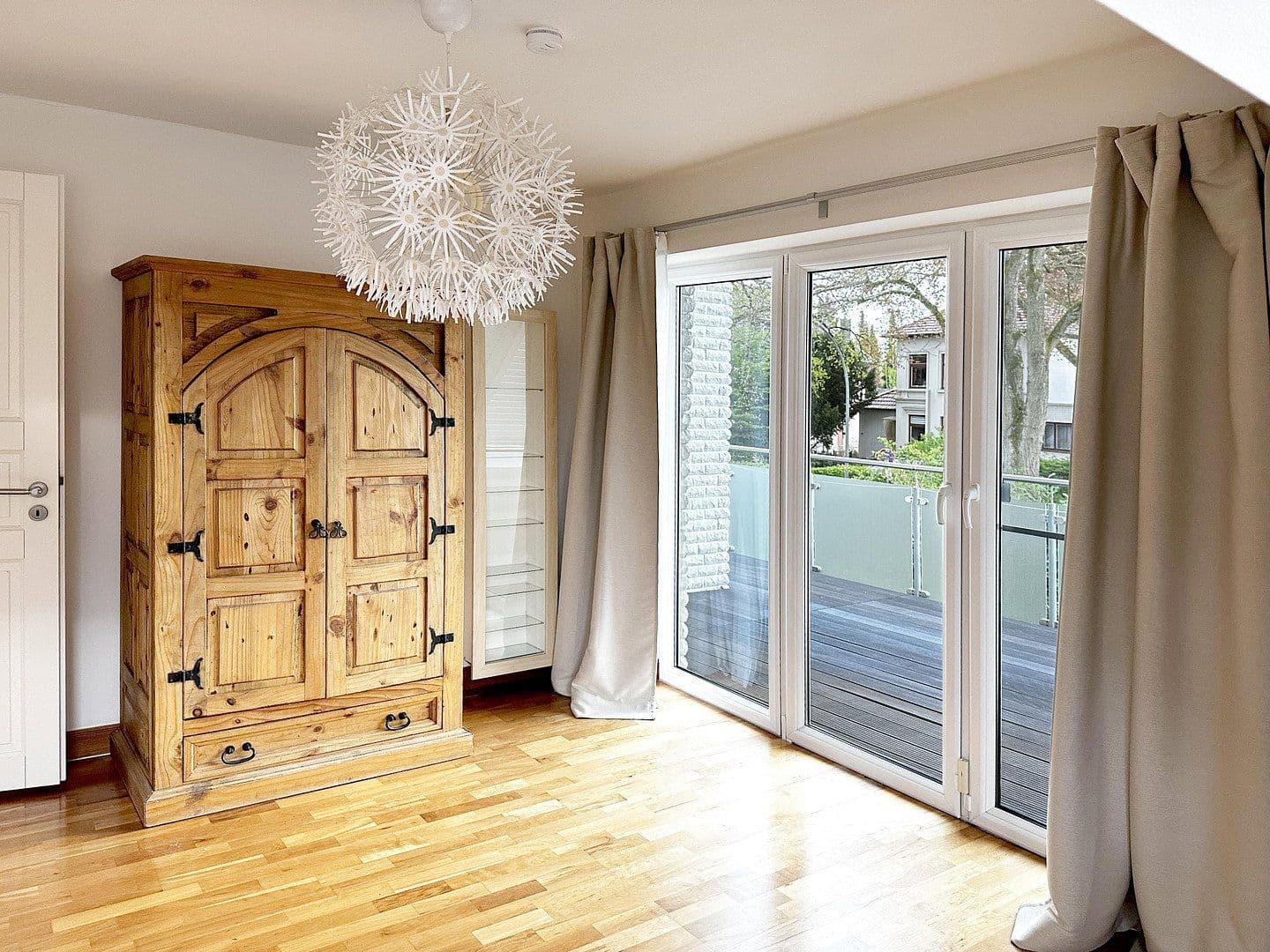 Prodej domu 210 m², pozemek 425 m², Pinneberg, Šlesvicko-Holštýnsko Prodej domu 210 m², pozemek 425 m², Pinneberg, Šlesvicko-Holštýnsko
