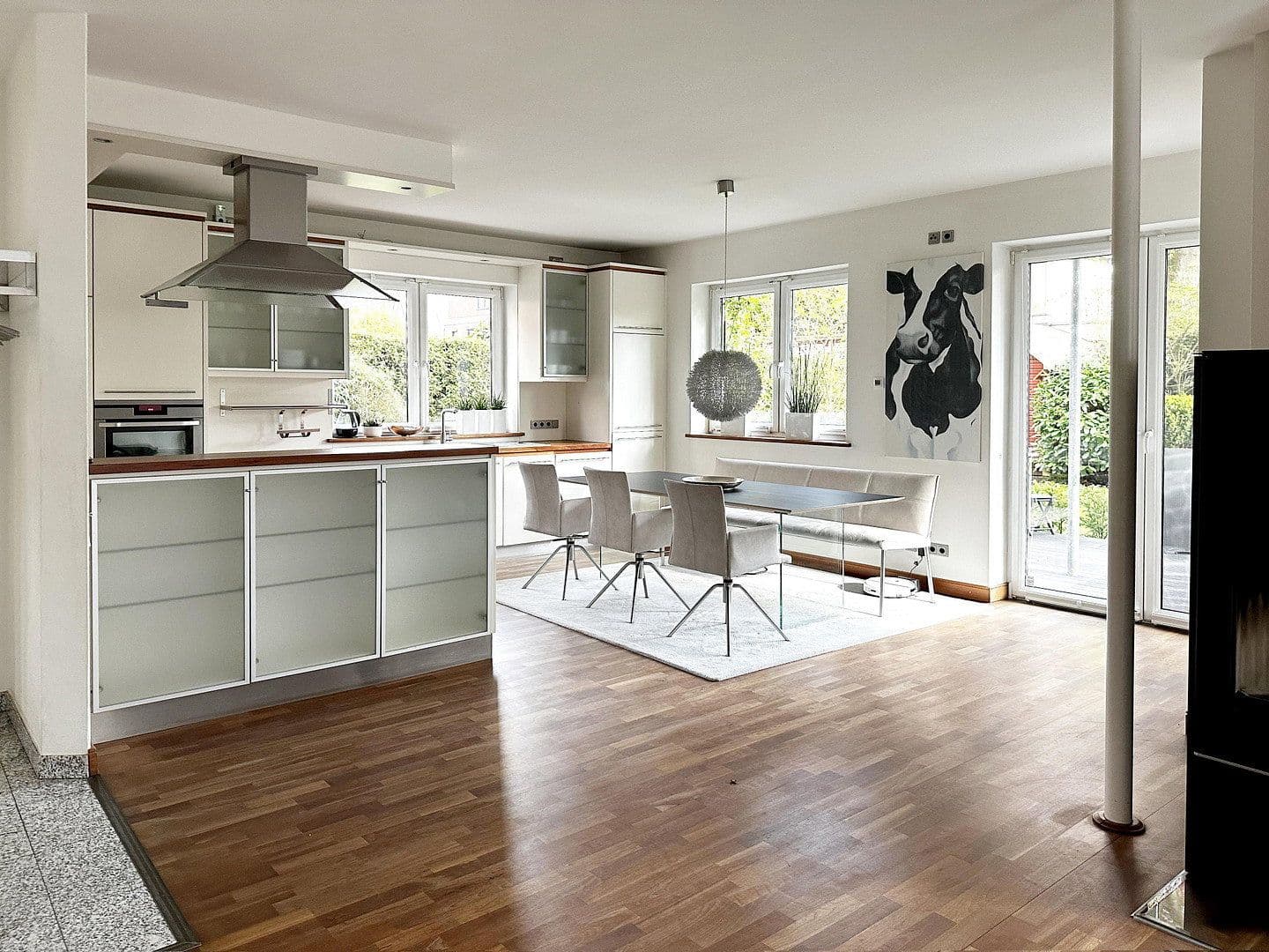Prodej domu 210 m², pozemek 425 m², Pinneberg, Šlesvicko-Holštýnsko Prodej domu 210 m², pozemek 425 m², Pinneberg, Šlesvicko-Holštýnsko