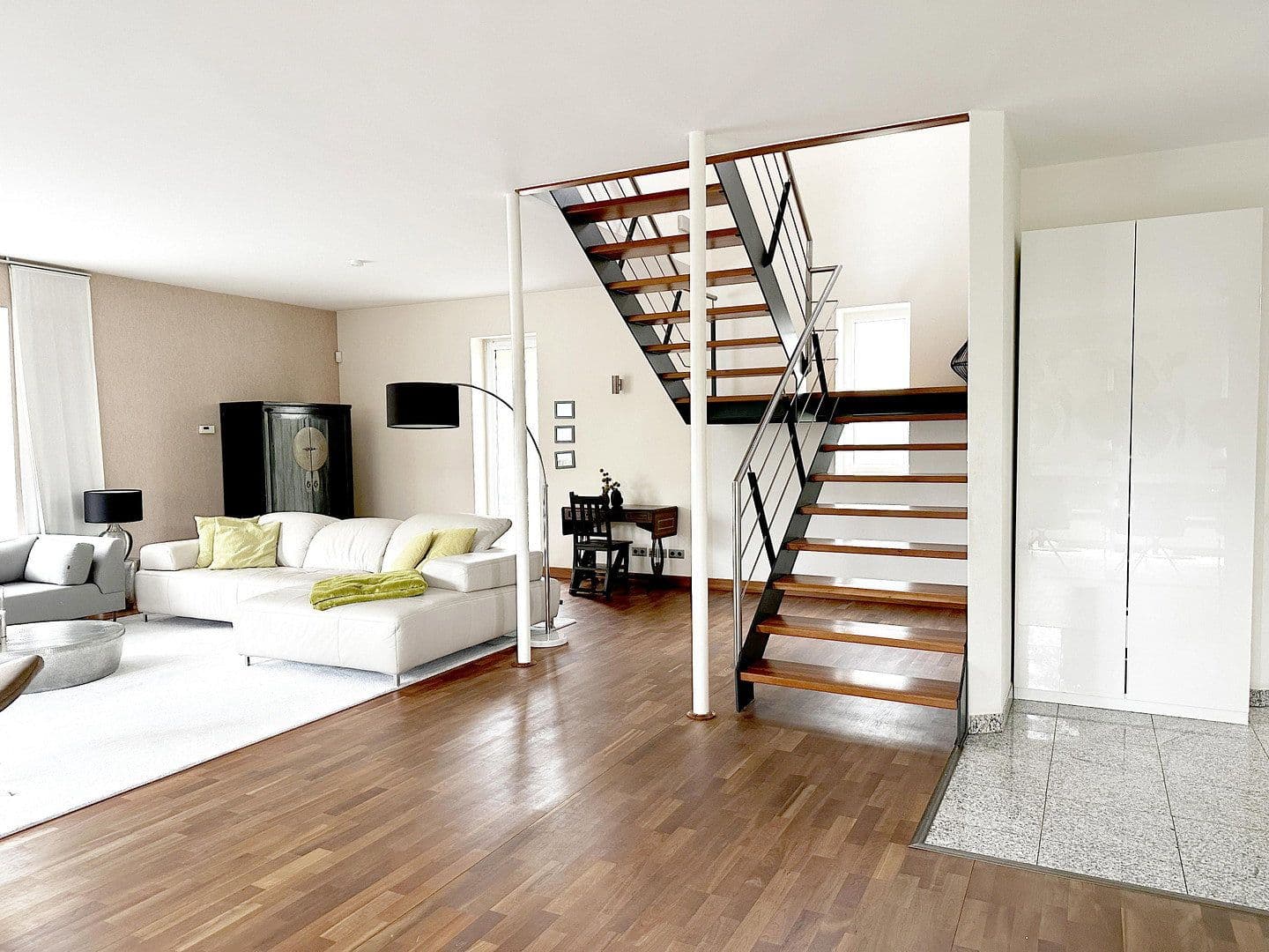 Prodej domu 210 m², pozemek 425 m², Pinneberg, Šlesvicko-Holštýnsko Prodej domu 210 m², pozemek 425 m², Pinneberg, Šlesvicko-Holštýnsko
