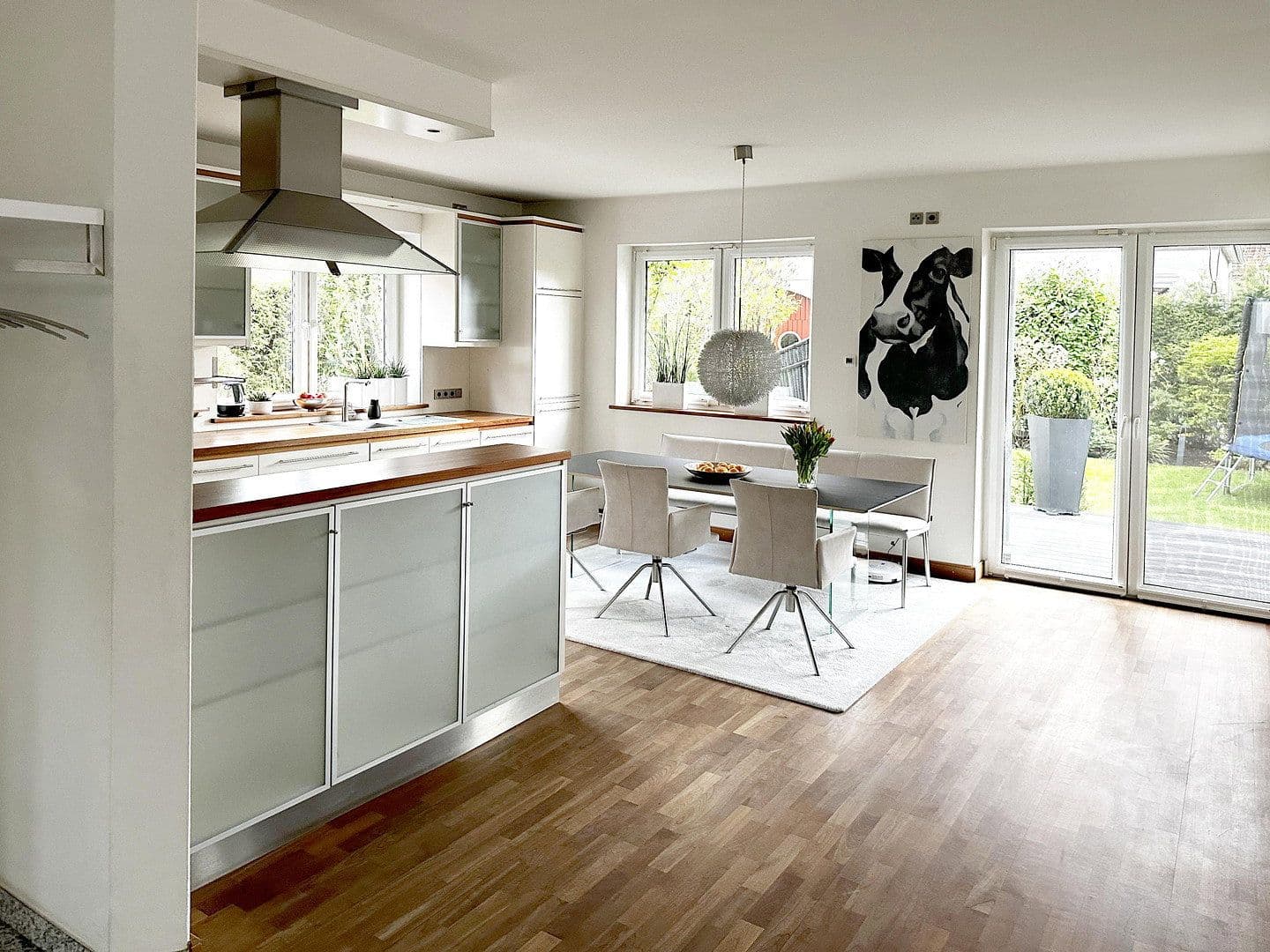 Prodej domu 210 m², pozemek 425 m², Pinneberg, Šlesvicko-Holštýnsko Prodej domu 210 m², pozemek 425 m², Pinneberg, Šlesvicko-Holštýnsko