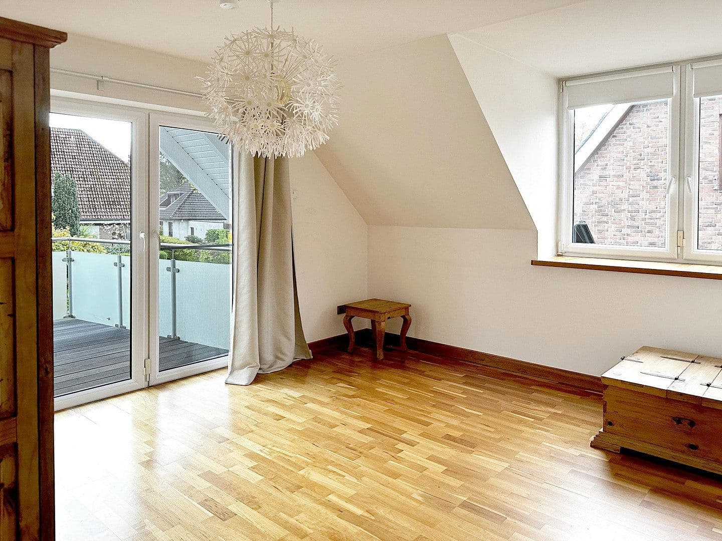 Prodej domu 210 m², pozemek 425 m², Pinneberg, Šlesvicko-Holštýnsko Prodej domu 210 m², pozemek 425 m², Pinneberg, Šlesvicko-Holštýnsko