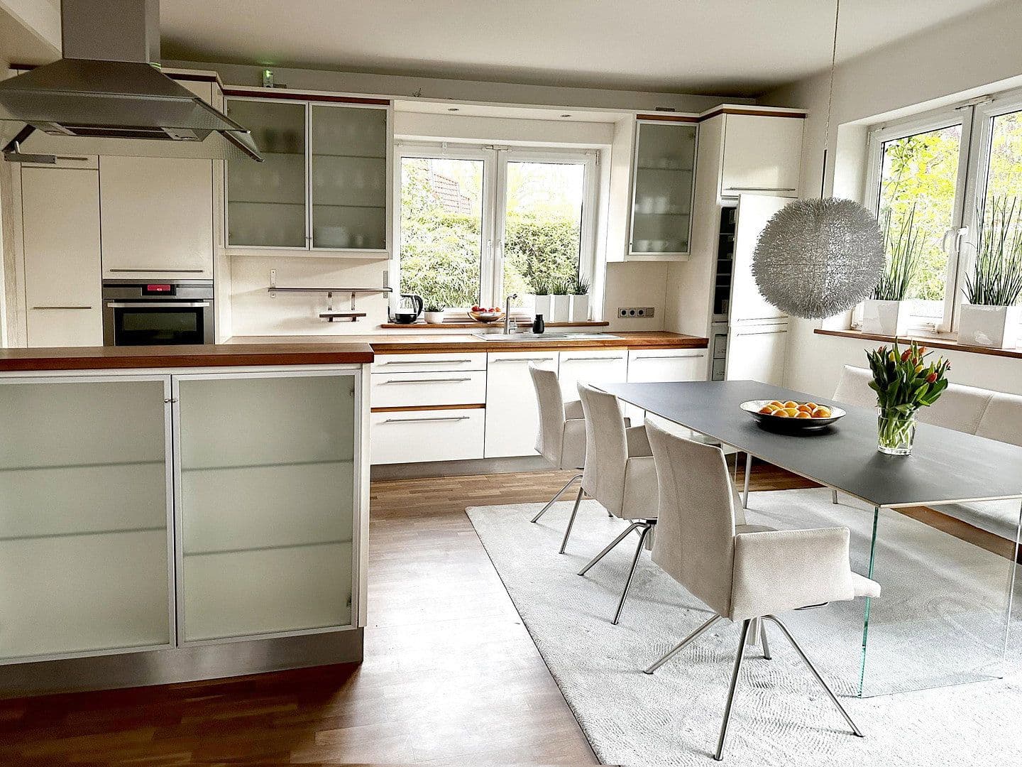 Prodej domu 210 m², pozemek 425 m², Pinneberg, Šlesvicko-Holštýnsko Prodej domu 210 m², pozemek 425 m², Pinneberg, Šlesvicko-Holštýnsko