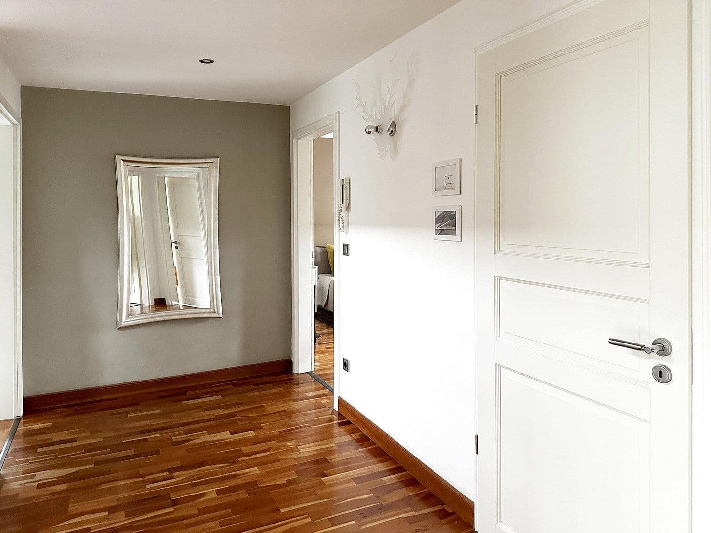 Prodej domu 210 m², pozemek 425 m², Pinneberg, Šlesvicko-Holštýnsko Prodej domu 210 m², pozemek 425 m², Pinneberg, Šlesvicko-Holštýnsko
