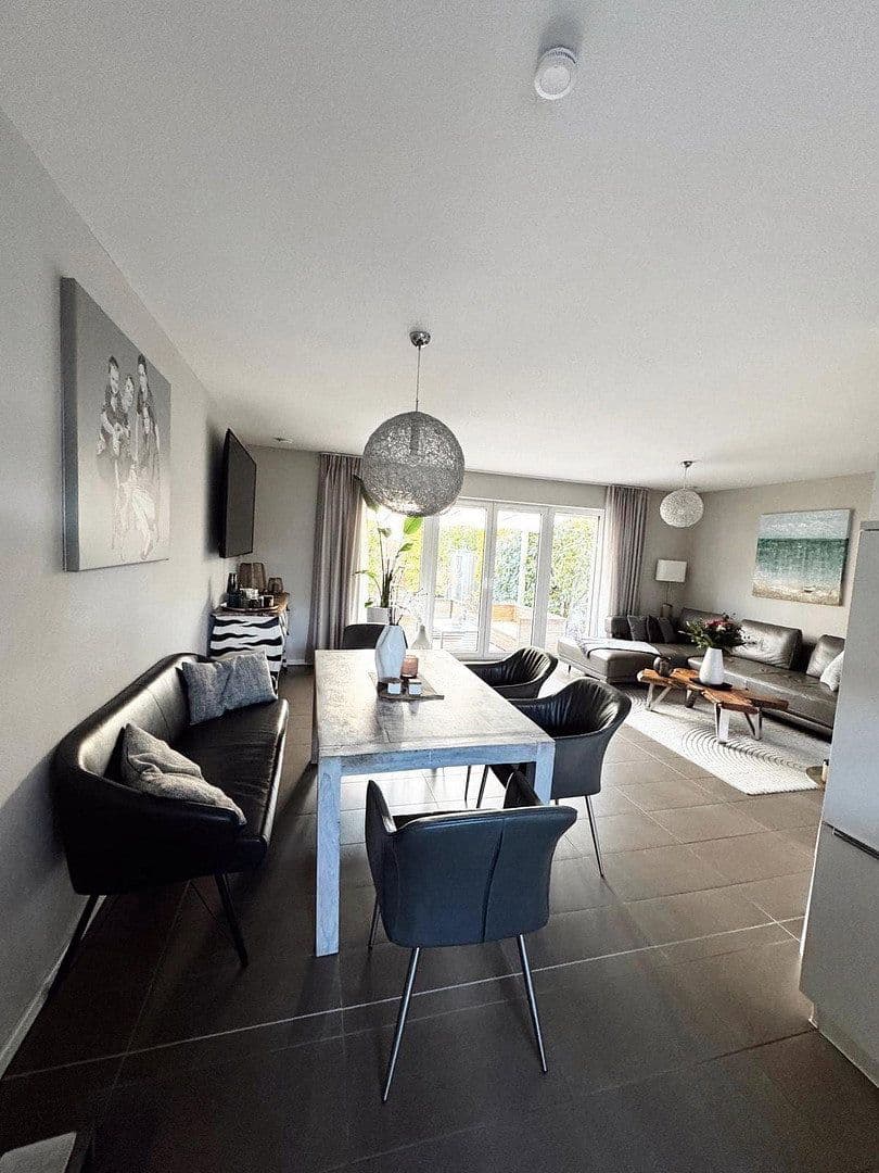 Prodej domu 115 m², pozemek 170 m², Vaterstetten, Bavorsko Prodej domu 115 m², pozemek 170 m², Vaterstetten, Bavorsko