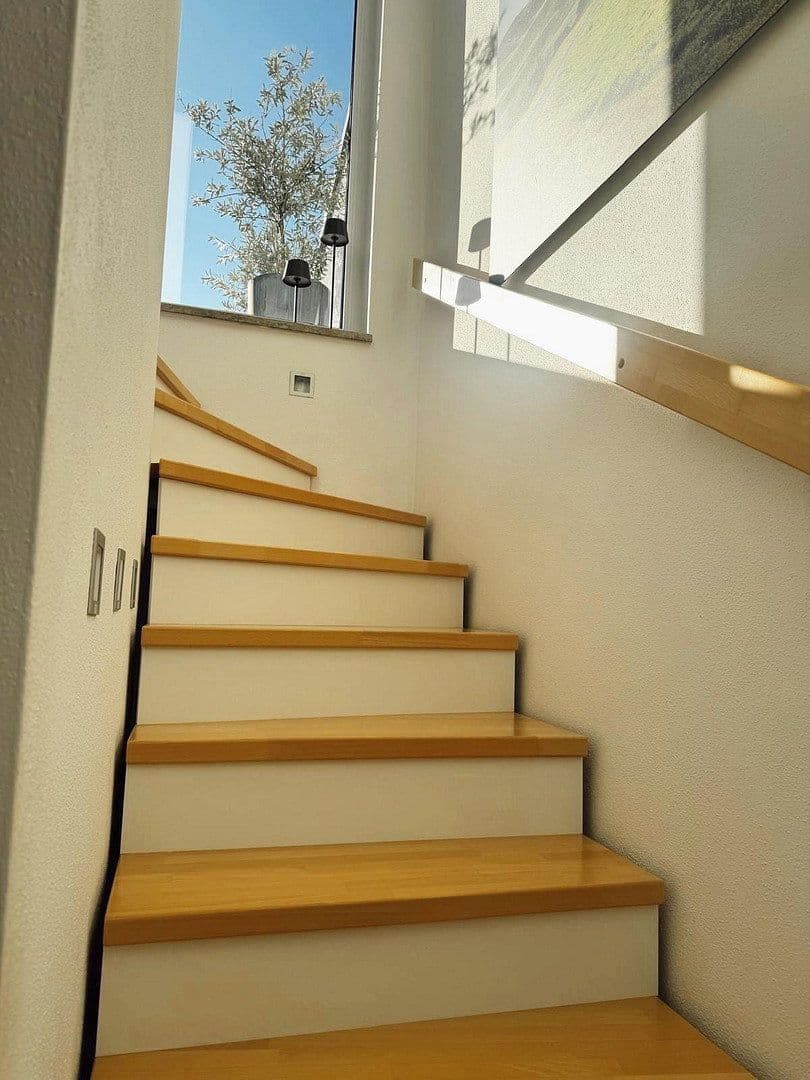 Prodej domu 115 m², pozemek 170 m², Vaterstetten, Bavorsko Prodej domu 115 m², pozemek 170 m², Vaterstetten, Bavorsko