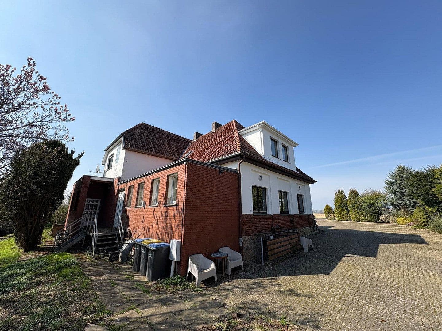 Prodej domu 300 m², pozemek 2.432 m², Möllberger Heide 105, Porta Westfalica, Severní Porýní-Vestfálsko Prodej domu 300 m², pozemek 2.432 m², Möllberger Heide 105, Porta Westfalica, Severní Porýní-Vestfálsko