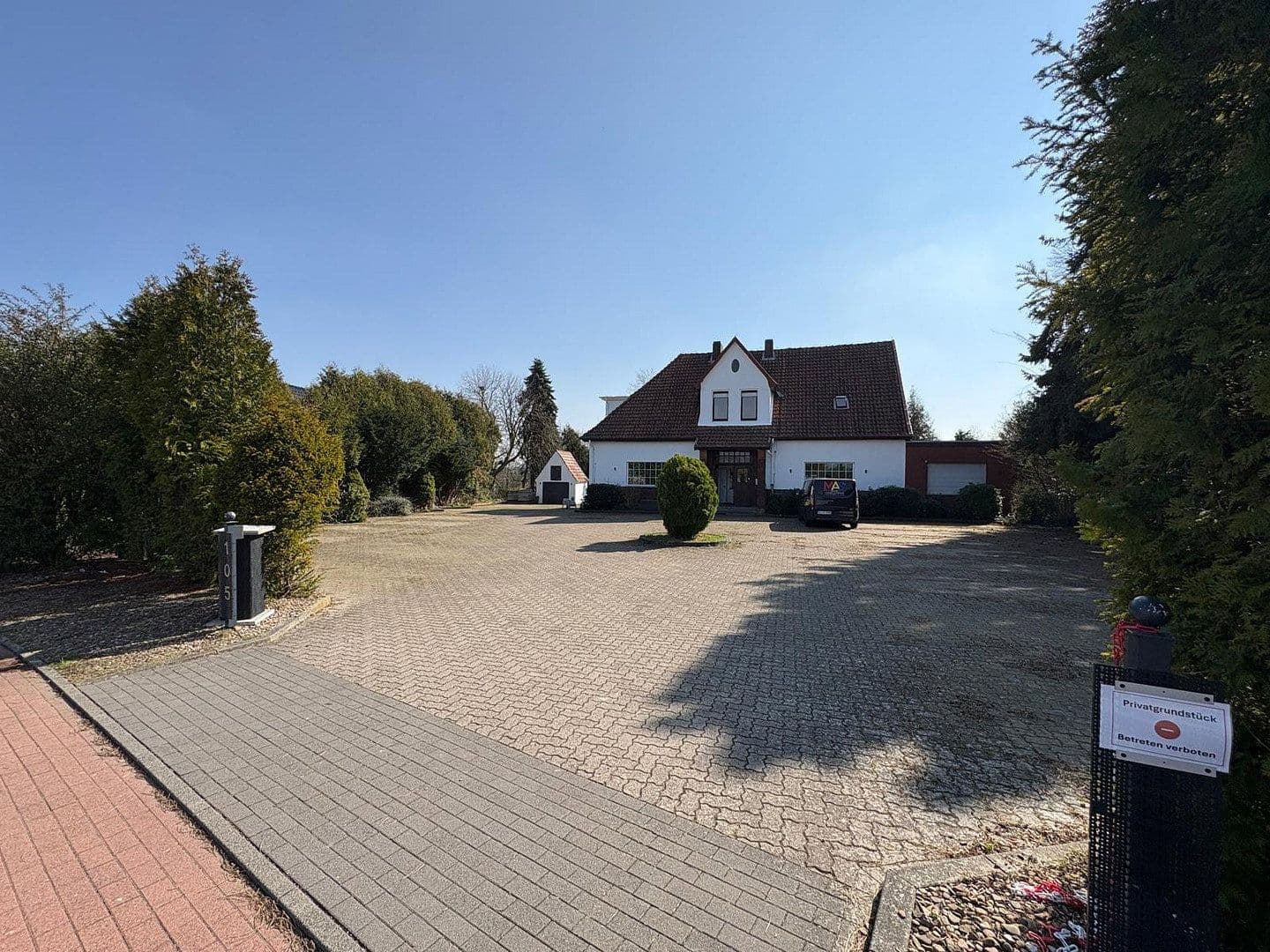 Prodej domu 300 m², pozemek 2.432 m², Möllberger Heide 105, Porta Westfalica, Severní Porýní-Vestfálsko Prodej domu 300 m², pozemek 2.432 m², Möllberger Heide 105, Porta Westfalica, Severní Porýní-Vestfálsko