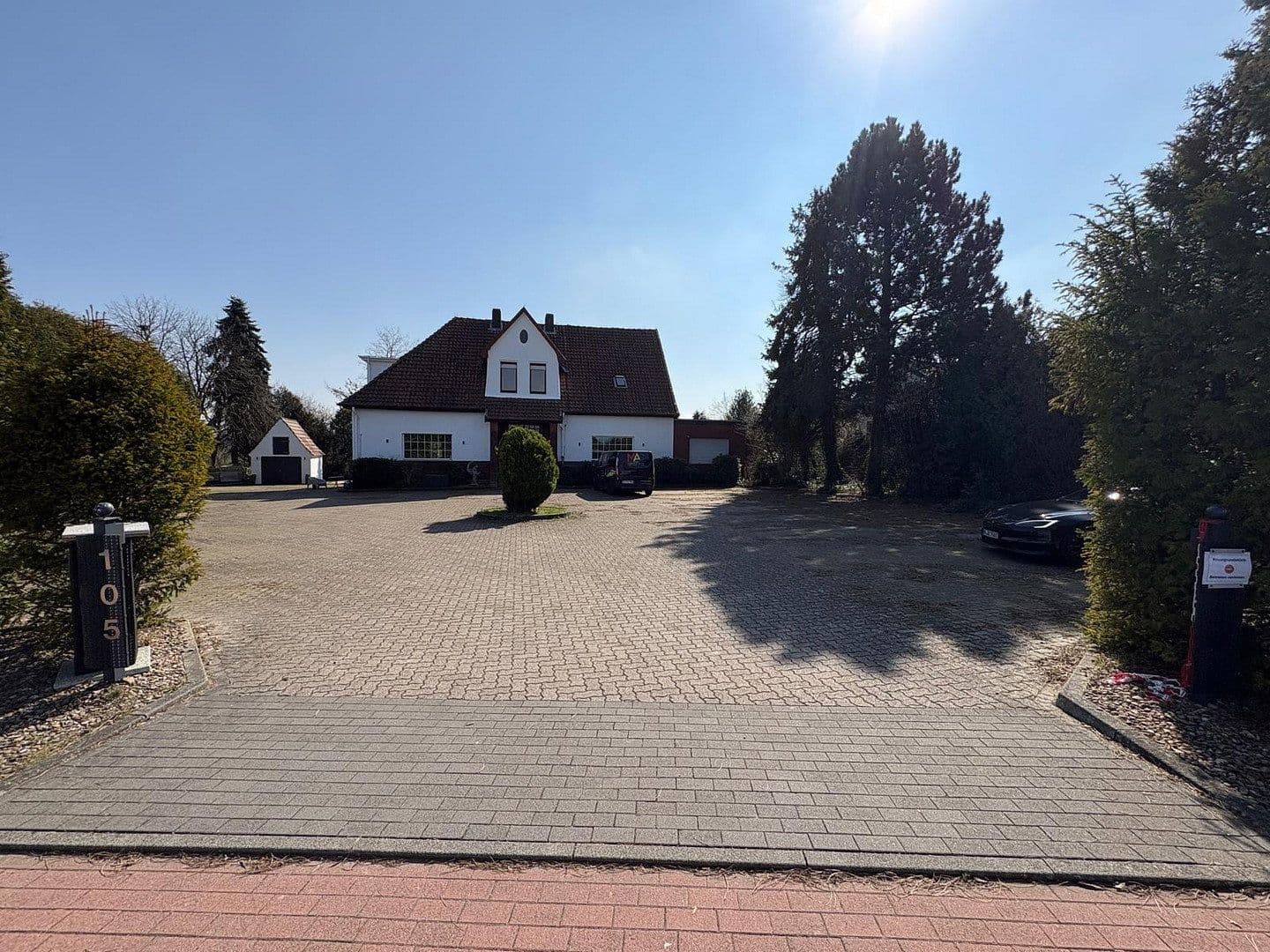 Prodej domu 300 m², pozemek 2.432 m², Möllberger Heide 105, Porta Westfalica, Severní Porýní-Vestfálsko Prodej domu 300 m², pozemek 2.432 m², Möllberger Heide 105, Porta Westfalica, Severní Porýní-Vestfálsko