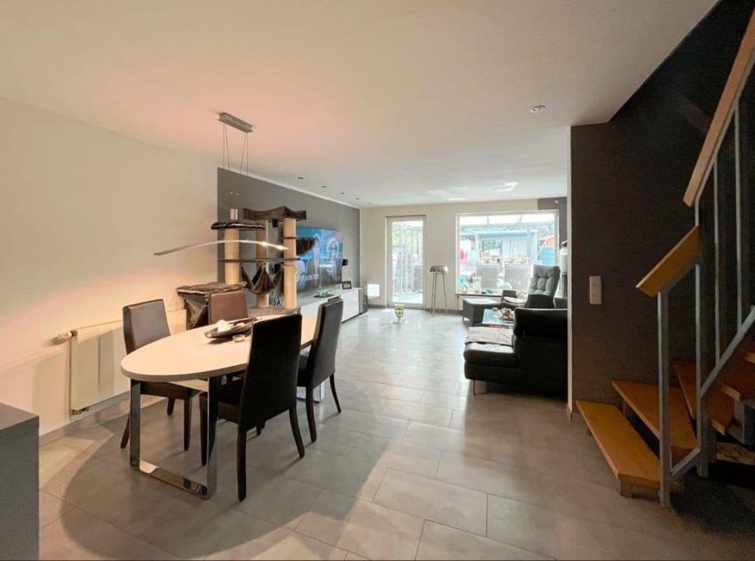 Prodej domu 130 m², pozemek 190 m², Gelsenkirchen, Severní Porýní-Vestfálsko Prodej domu 130 m², pozemek 190 m², Gelsenkirchen, Severní Porýní-Vestfálsko