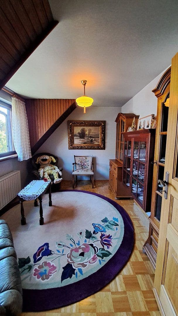 Prodej domu 170 m², pozemek 1.317 m², Grabenstraße 6, Stolberg, Severní Porýní-Vestfálsko Prodej domu 170 m², pozemek 1.317 m², Grabenstraße 6, Stolberg, Severní Porýní-Vestfálsko