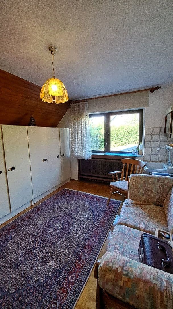 Prodej domu 170 m², pozemek 1.317 m², Grabenstraße 6, Stolberg, Severní Porýní-Vestfálsko Prodej domu 170 m², pozemek 1.317 m², Grabenstraße 6, Stolberg, Severní Porýní-Vestfálsko