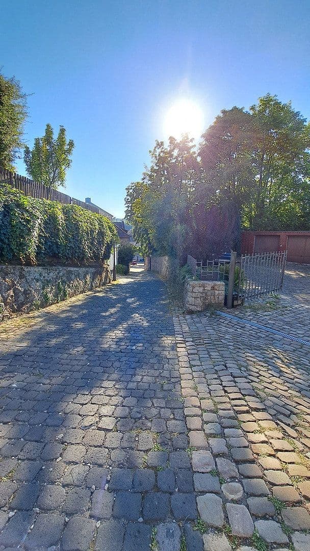 Prodej domu 170 m², pozemek 1.317 m², Grabenstraße 6, Stolberg, Severní Porýní-Vestfálsko Prodej domu 170 m², pozemek 1.317 m², Grabenstraße 6, Stolberg, Severní Porýní-Vestfálsko