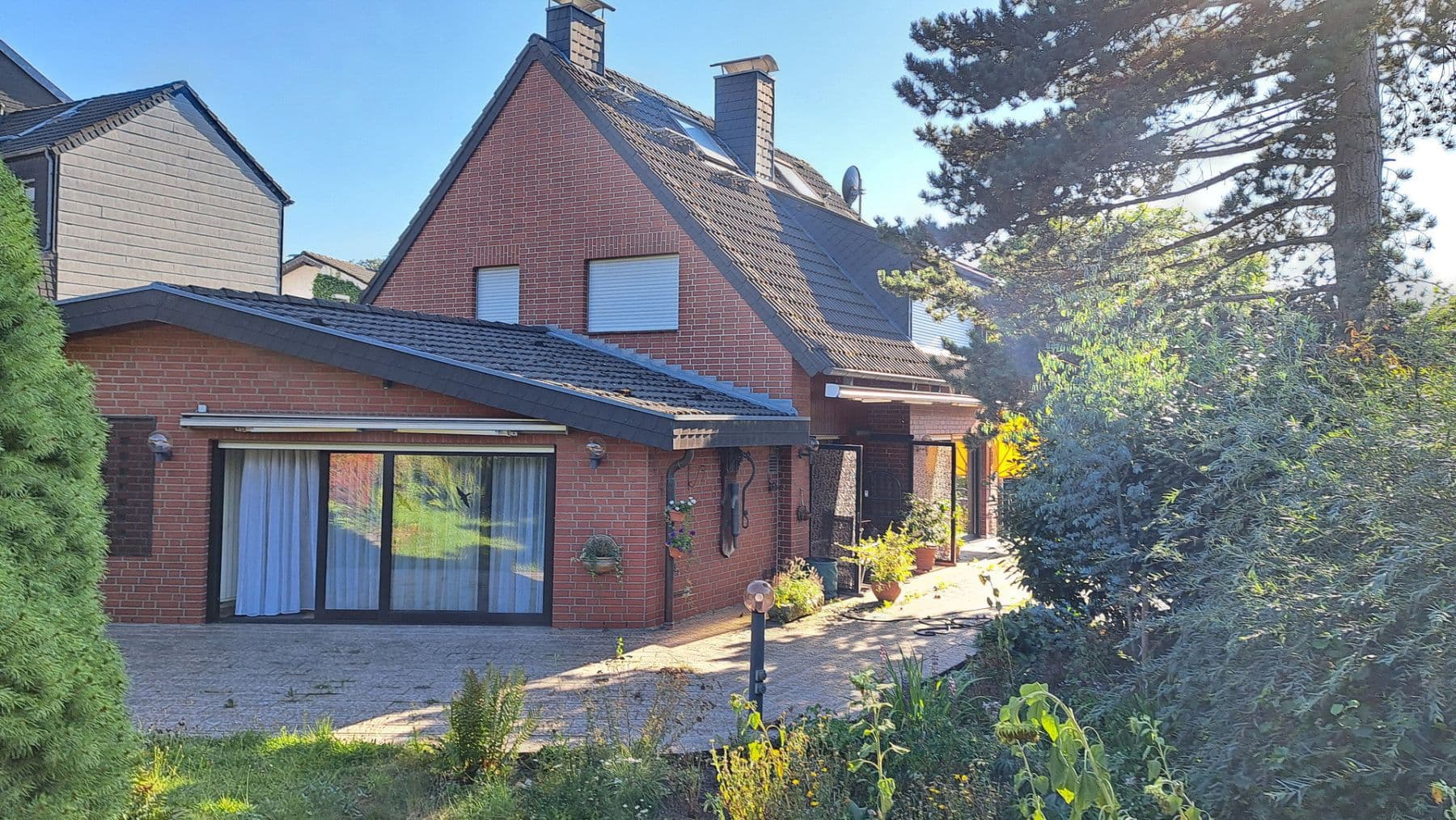 Prodej domu 170 m², pozemek 1.317 m², Grabenstraße 6, Stolberg, Severní Porýní-Vestfálsko Prodej domu 170 m², pozemek 1.317 m², Grabenstraße 6, Stolberg, Severní Porýní-Vestfálsko