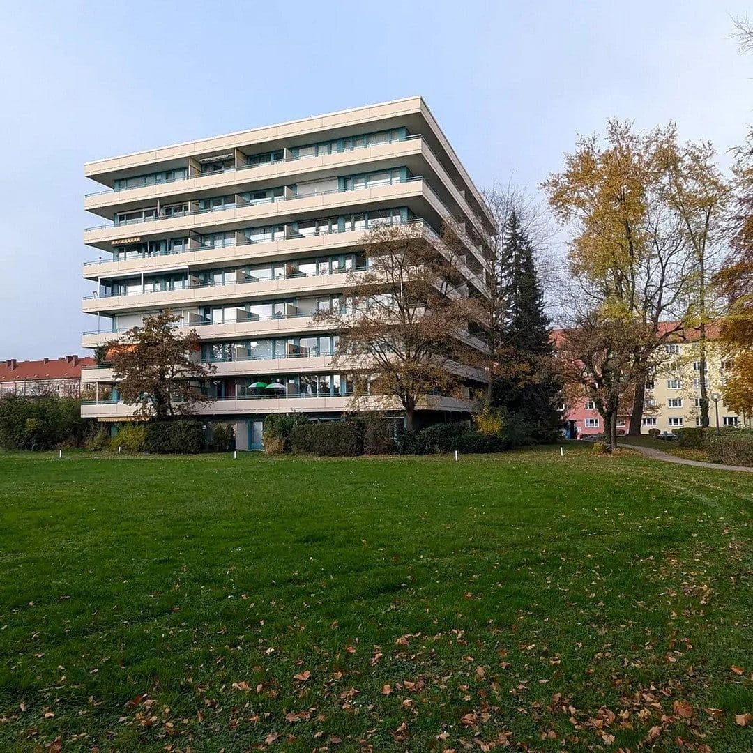 Pronájem bytu 3+1 95 m², Johann-Clanze-Straße 49, München, Bavorsko Pronájem bytu 3+1 95 m², Johann-Clanze-Straße 49, München, Bavorsko