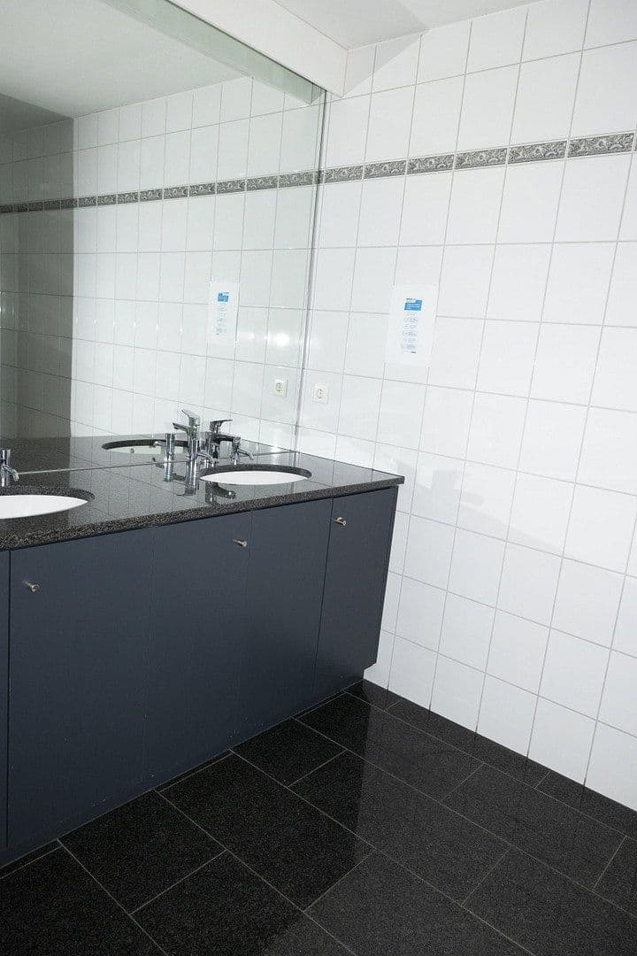 Pronájem kanceláře 404 m², Neufahrn in Niederbayern, Bavorsko Pronájem kanceláře 404 m², Neufahrn in Niederbayern, Bavorsko