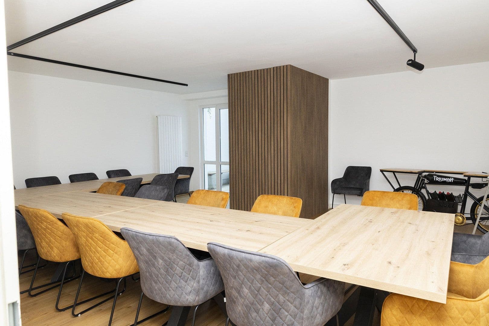 Pronájem kanceláře 404 m², Neufahrn in Niederbayern, Bavorsko Pronájem kanceláře 404 m², Neufahrn in Niederbayern, Bavorsko