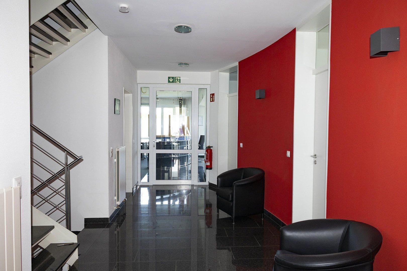 Pronájem kanceláře 404 m², Neufahrn in Niederbayern, Bavorsko Pronájem kanceláře 404 m², Neufahrn in Niederbayern, Bavorsko