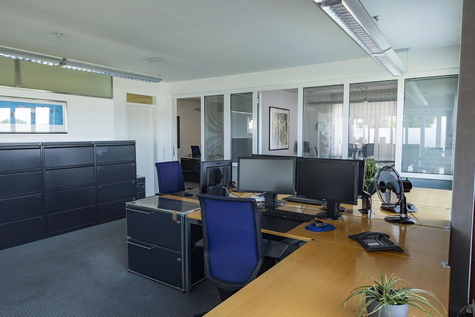 Pronájem kanceláře 404 m², Neufahrn in Niederbayern, Bavorsko Pronájem kanceláře 404 m², Neufahrn in Niederbayern, Bavorsko