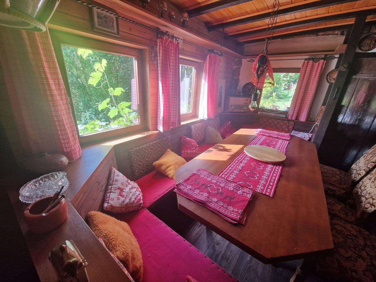 Prodej domu 251 m², pozemek 2.000 m², Neidenfels, Porýní-Falc Prodej domu 251 m², pozemek 2.000 m², Neidenfels, Porýní-Falc