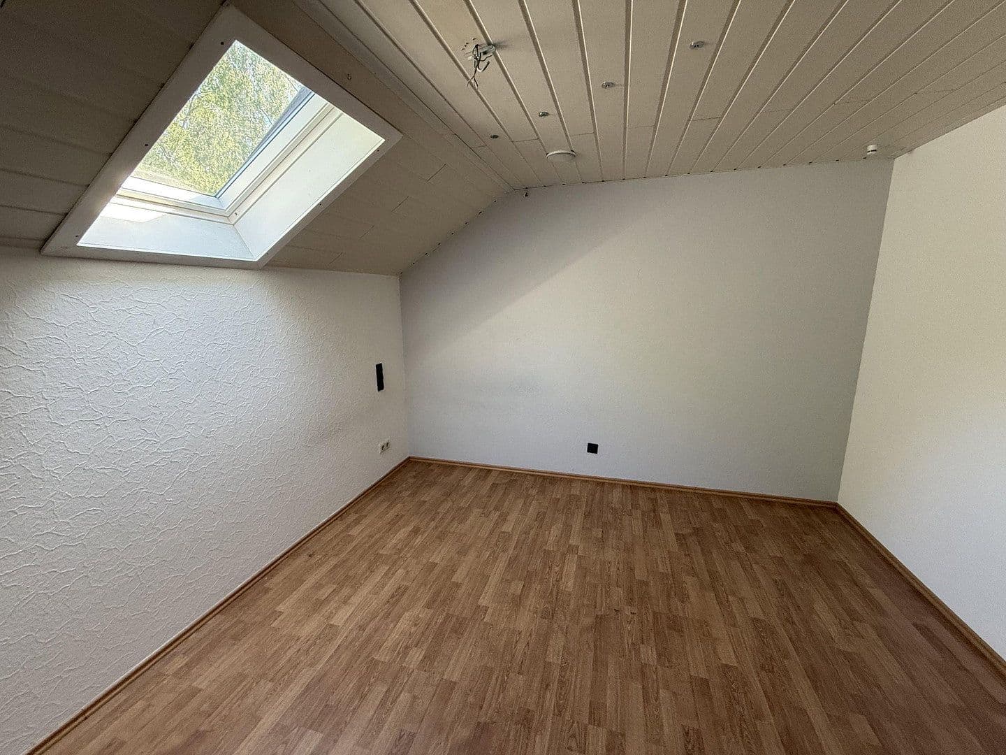 Pronájem bytu 3+1 85 m², Rheinböllen, Porýní-Falc Pronájem bytu 3+1 85 m², Rheinböllen, Porýní-Falc