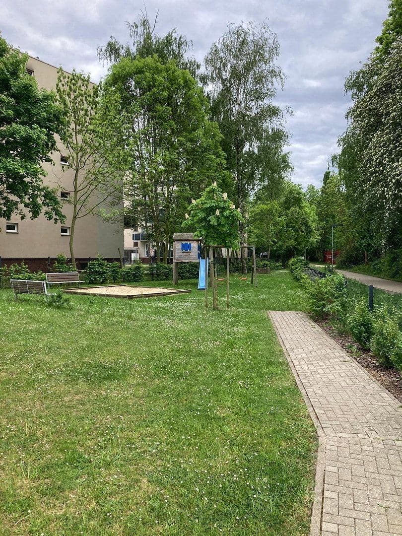 Pronájem bytu 3+1 81 m², Braunschweig, Dolní Sasko Pronájem bytu 3+1 81 m², Braunschweig, Dolní Sasko