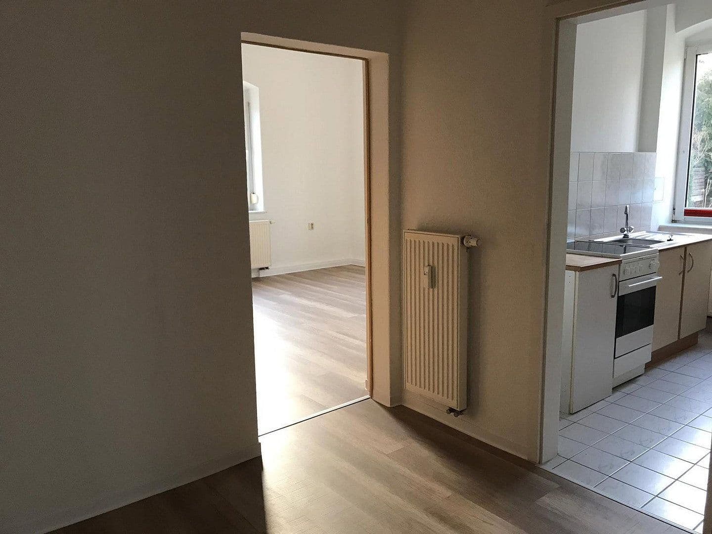 Pronájem bytu 2+1 46 m², Bahnhofstr.9, Dresden, Sasko Pronájem bytu 2+1 46 m², Bahnhofstr.9, Dresden, Sasko