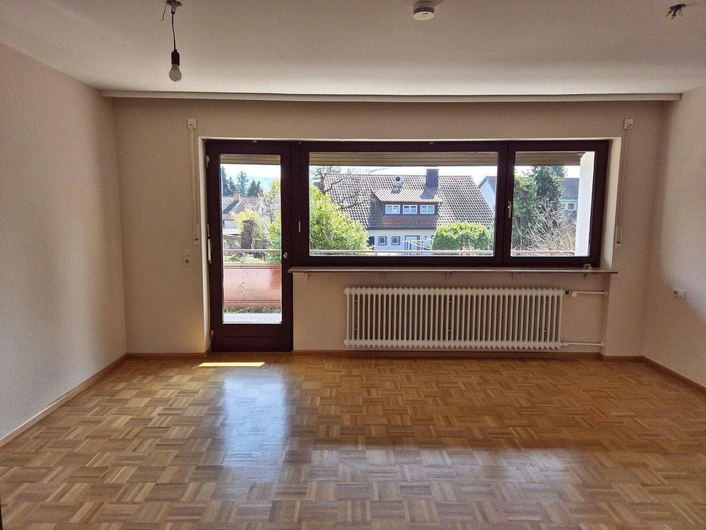 Pronájem domu 150 m², pozemek 317 m², Bad Krozingen, Bádensko-Württembersko Pronájem domu 150 m², pozemek 317 m², Bad Krozingen, Bádensko-Württembersko