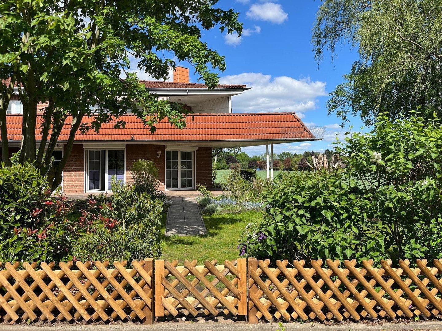 Prodej bytu 3+1 90 m², Adendorf, Dolní Sasko Prodej bytu 3+1 90 m², Adendorf, Dolní Sasko