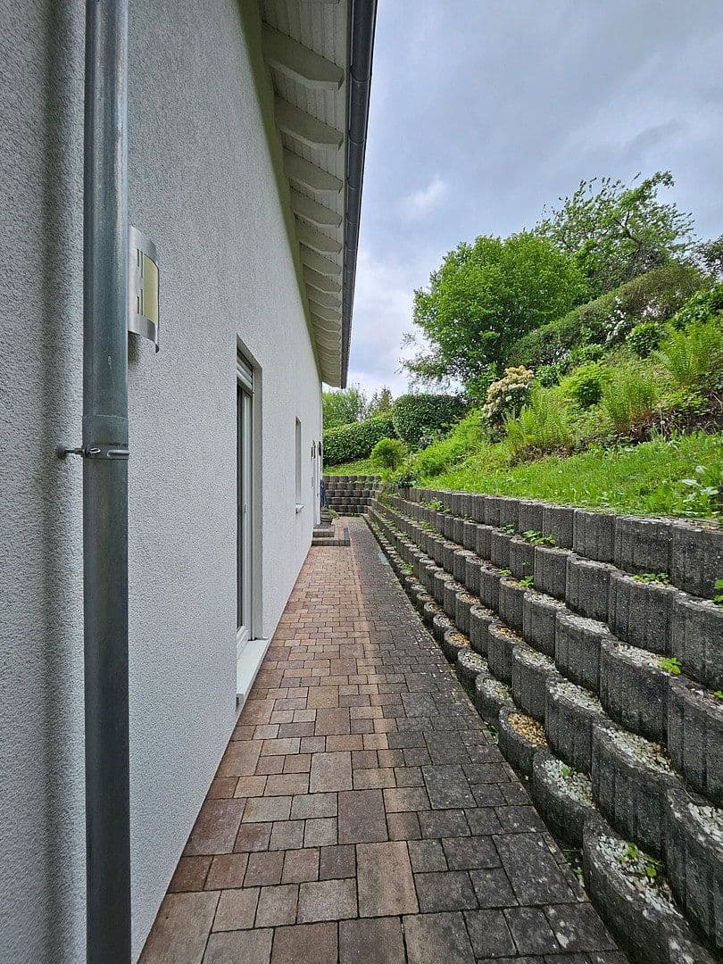Prodej domu 210 m², pozemek 500 m², Bad Orb, Hessen Prodej domu 210 m², pozemek 500 m², Bad Orb, Hessen