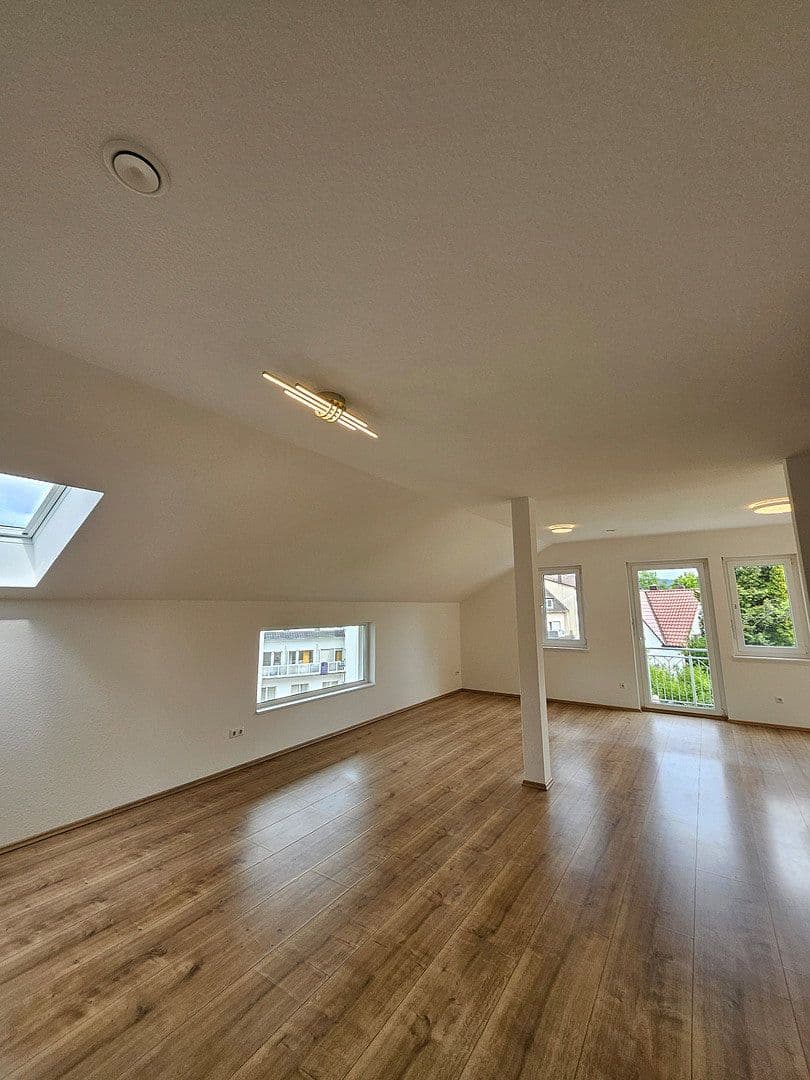 Prodej domu 210 m², pozemek 500 m², Bad Orb, Hessen Prodej domu 210 m², pozemek 500 m², Bad Orb, Hessen