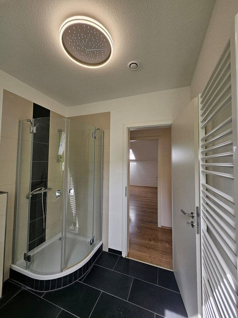 Prodej domu 210 m², pozemek 500 m², Bad Orb, Hessen Prodej domu 210 m², pozemek 500 m², Bad Orb, Hessen