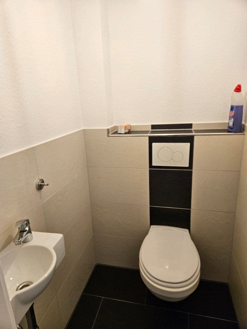 Prodej domu 210 m², pozemek 500 m², Bad Orb, Hessen Prodej domu 210 m², pozemek 500 m², Bad Orb, Hessen