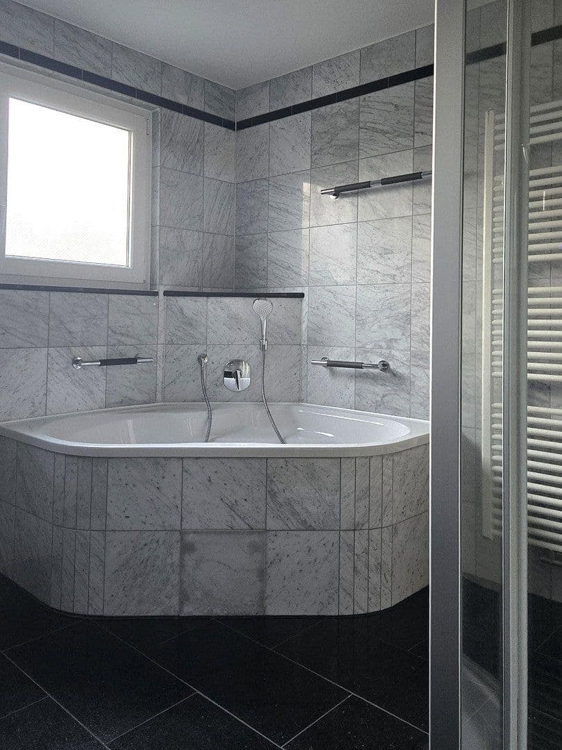 Pronájem domu 195 m², pozemek 454 m², Am Lerchenberg 16, Karlsruhe-Durlach, Bádensko-Württembersko Pronájem domu 195 m², pozemek 454 m², Am Lerchenberg 16, Karlsruhe-Durlach, Bádensko-Württembersko