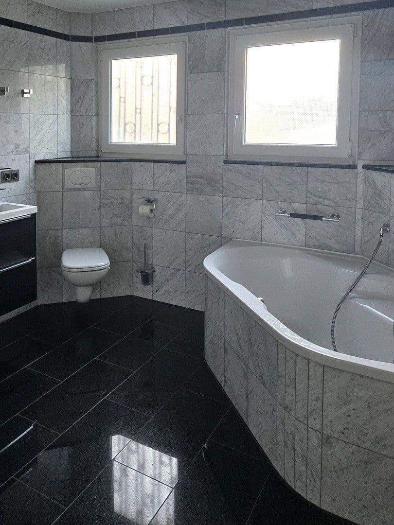Pronájem domu 195 m², pozemek 454 m², Am Lerchenberg 16, Karlsruhe-Durlach, Bádensko-Württembersko Pronájem domu 195 m², pozemek 454 m², Am Lerchenberg 16, Karlsruhe-Durlach, Bádensko-Württembersko