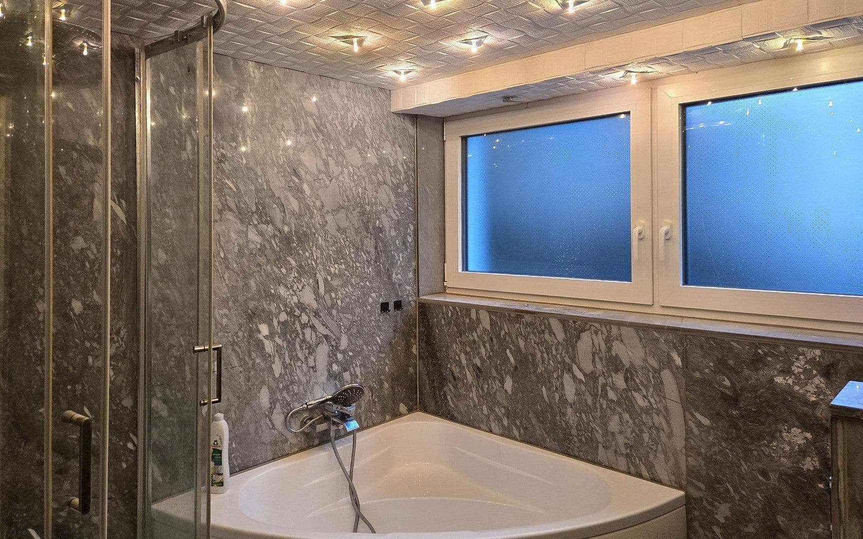 Pronájem domu 195 m², pozemek 454 m², Am Lerchenberg 16, Karlsruhe-Durlach, Bádensko-Württembersko Pronájem domu 195 m², pozemek 454 m², Am Lerchenberg 16, Karlsruhe-Durlach, Bádensko-Württembersko