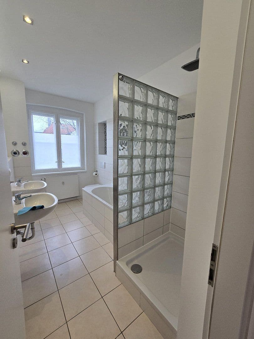 Pronájem bytu 4+kk 114 m², Gerhart-Hauptmann Straße 43/45, Teltow, Braniborsko Pronájem bytu 4+kk 114 m², Gerhart-Hauptmann Straße 43/45, Teltow, Braniborsko