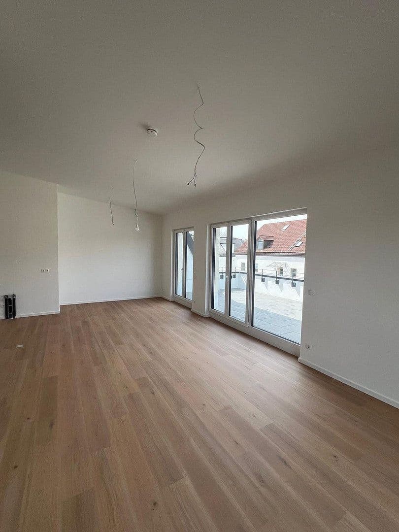 Pronájem bytu 3+1 94 m², Dorfstraße 11b, Germering, Bavorsko Pronájem bytu 3+1 94 m², Dorfstraße 11b, Germering, Bavorsko