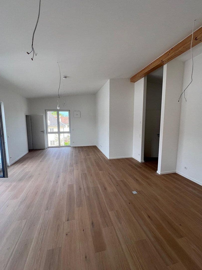 Pronájem bytu 3+1 94 m², Dorfstraße 11b, Germering, Bavorsko Pronájem bytu 3+1 94 m², Dorfstraße 11b, Germering, Bavorsko