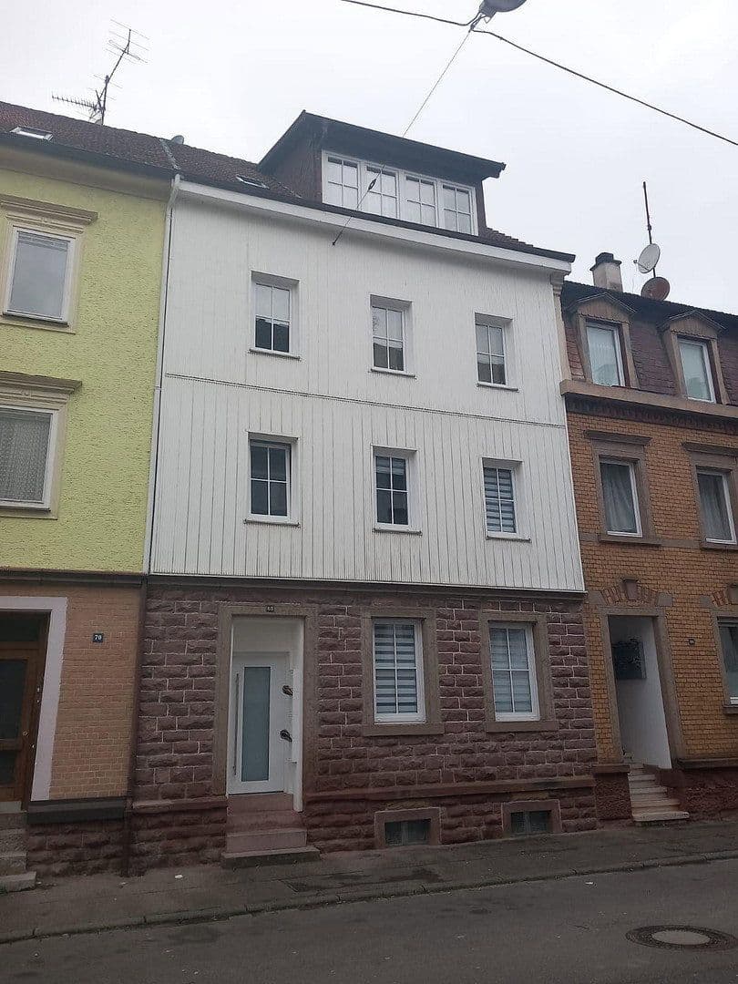 Pronájem bytu 3+1 65 m², Pforzheim, Bádensko-Württembersko Pronájem bytu 3+1 65 m², Pforzheim, Bádensko-Württembersko