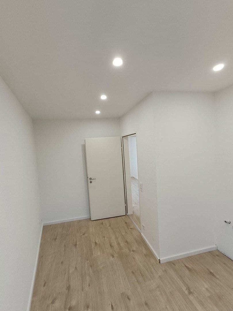 Pronájem bytu 2+1 62 m², Kirchstr. 12, Deizisau, Bádensko-Württembersko Pronájem bytu 2+1 62 m², Kirchstr. 12, Deizisau, Bádensko-Württembersko