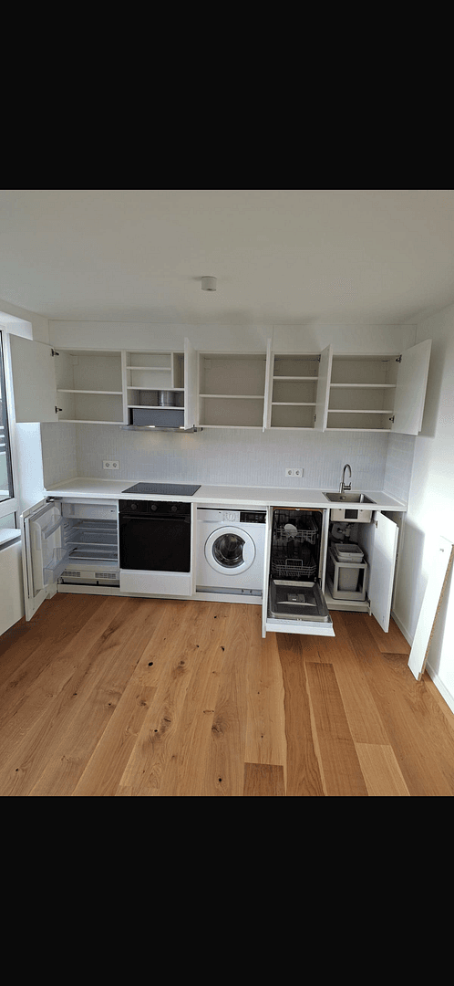 Pronájem bytu 1+1 37 m², Münsterstrasse 161, Düsseldorf, Severní Porýní-Vestfálsko Pronájem bytu 1+1 37 m², Münsterstrasse 161, Düsseldorf, Severní Porýní-Vestfálsko