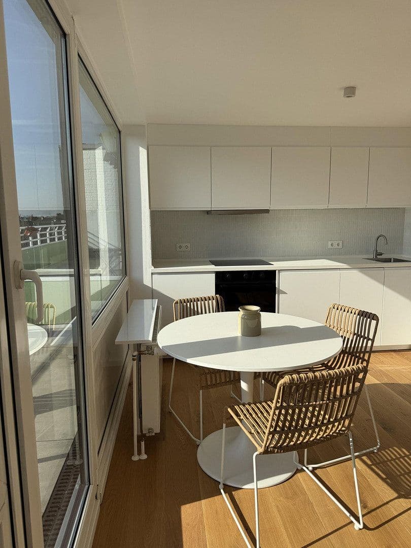 Pronájem bytu 1+1 37 m², Münsterstrasse 161, Düsseldorf, Severní Porýní-Vestfálsko Pronájem bytu 1+1 37 m², Münsterstrasse 161, Düsseldorf, Severní Porýní-Vestfálsko
