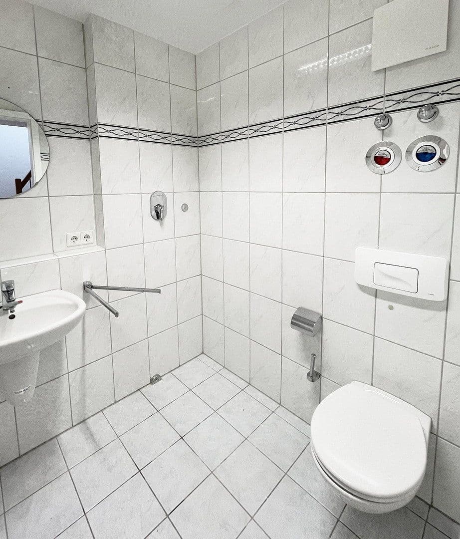 Pronájem bytu 3+kk 103 m², Pforzheim, Bádensko-Württembersko Pronájem bytu 3+kk 103 m², Pforzheim, Bádensko-Württembersko